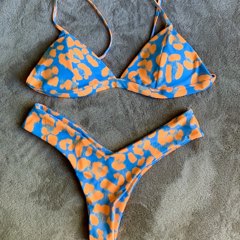 BRAND NEW!! Blackbough Swim bikini - S/M